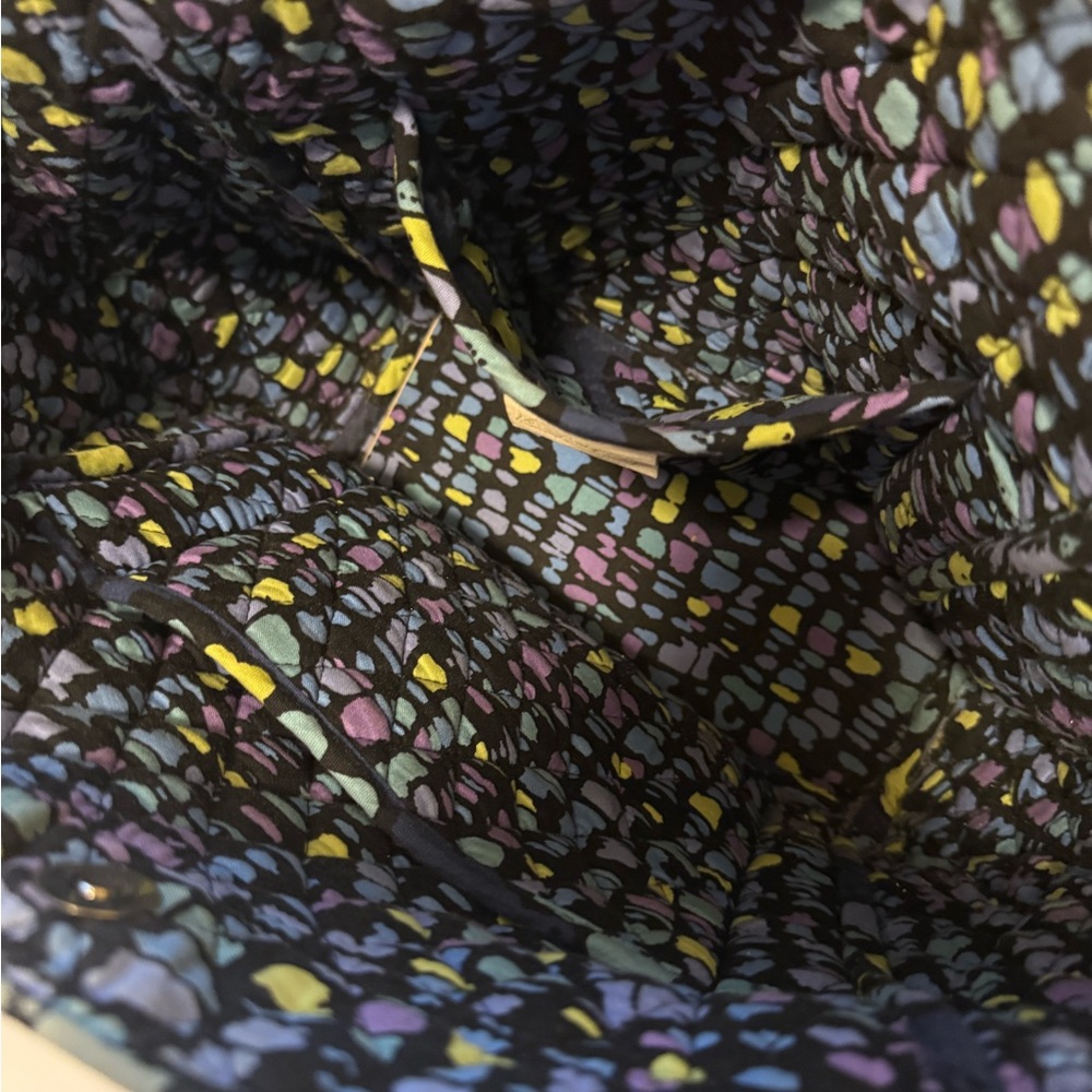 Vera Bradley sweet pleat tote Indigo Pop - Picture 5 of 5